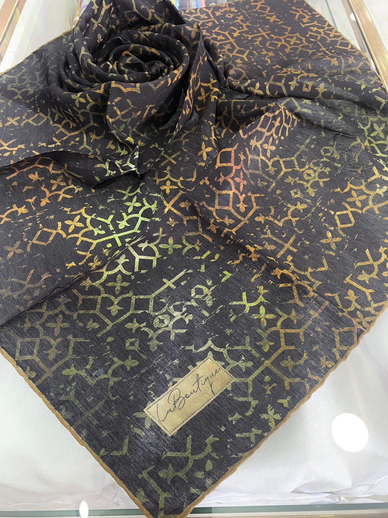 La boutique Desenli Güz Eşarp 2229-13