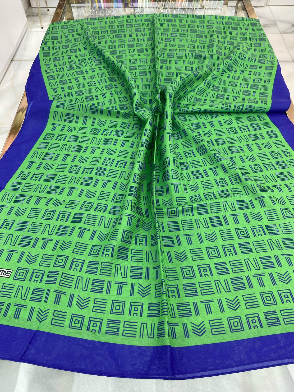 Sensitive Desenli Soft Şal Benetton Rengi