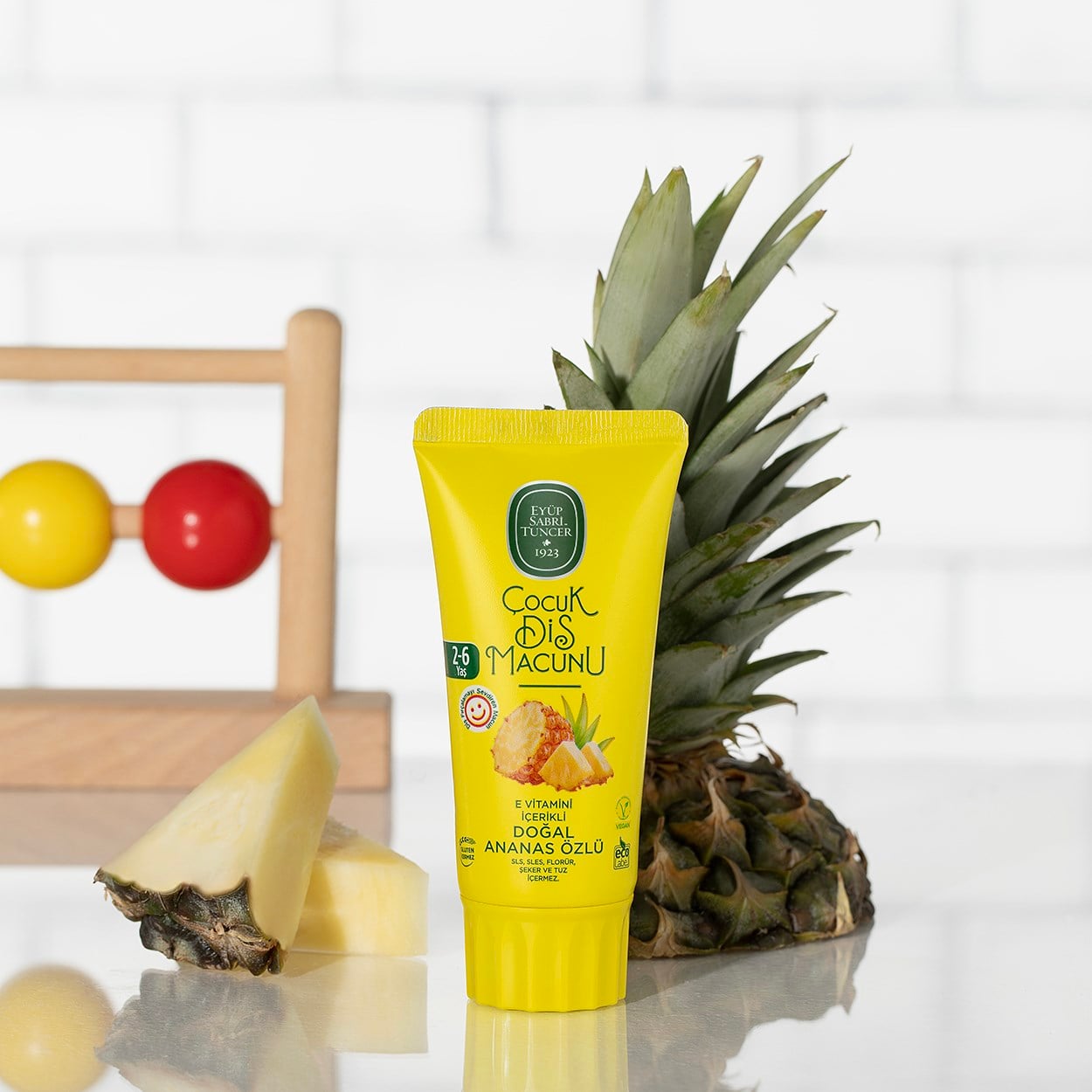 Doğal Ananas Özlü 2-6 Yaş Çocuk Diş Macunu 60 ml