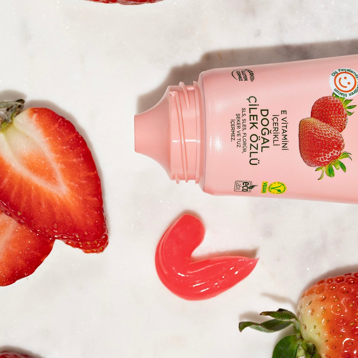 Doğal Çilek Özlü 2-6 Yaş Çocuk Diş Macunu 60 ml