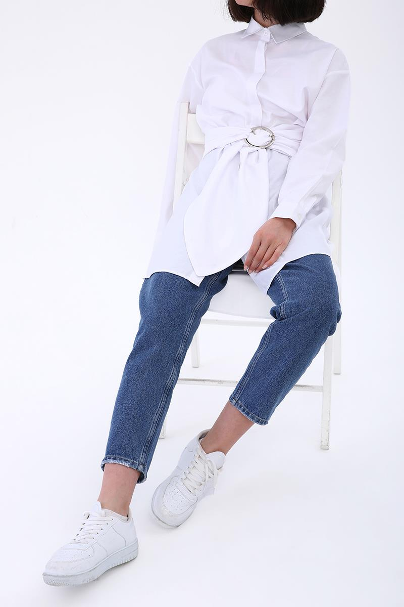 Chemise coupe confortable avec ceinture blanche