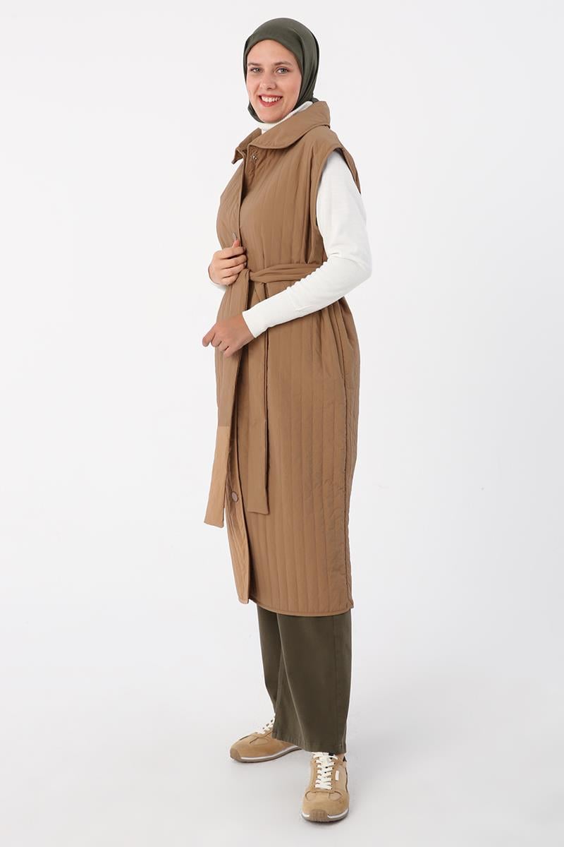 Koyu Bej-Oversize Çıtçıtlı Dikey Çizgi Uzun Kapitone Yelek
