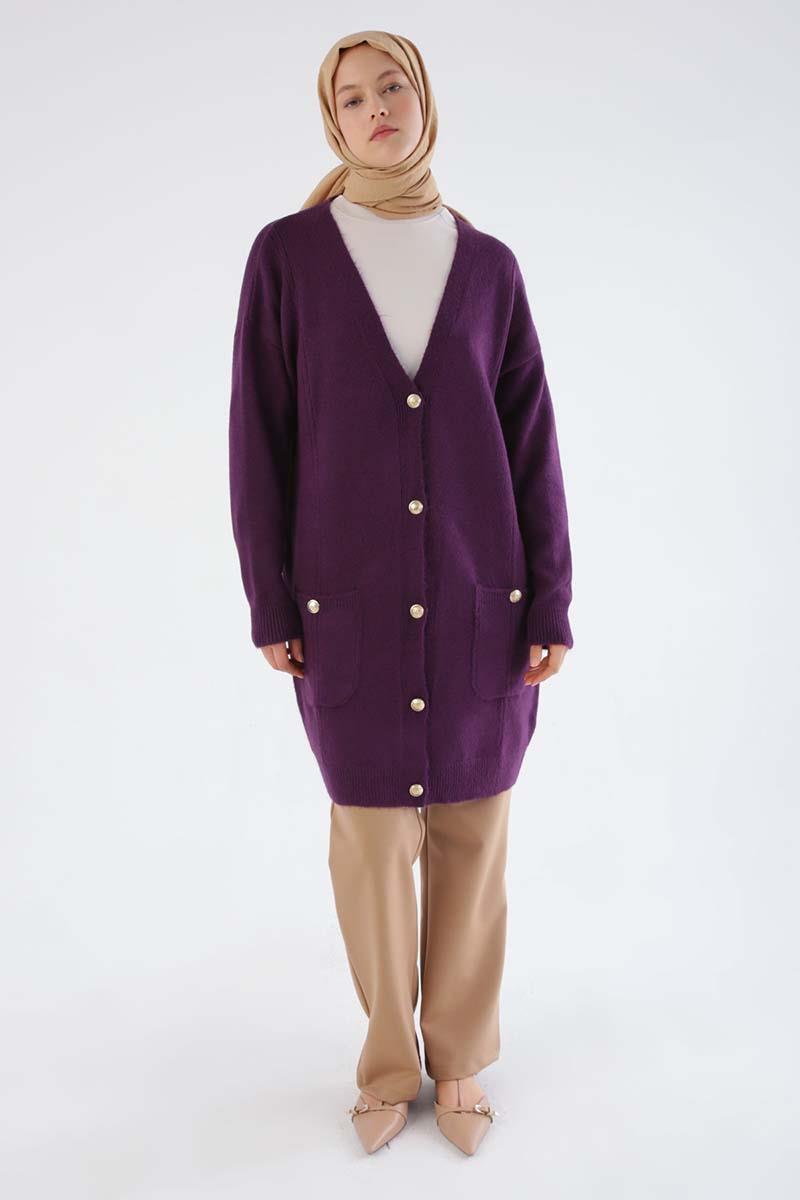 Lila Strickjacke mit Taschen und V-Ausschnitt