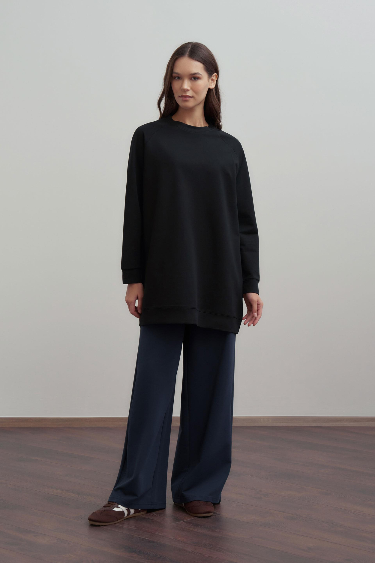 Siyah-Bisiklet Yaka Reglan Kol Sweatshirt