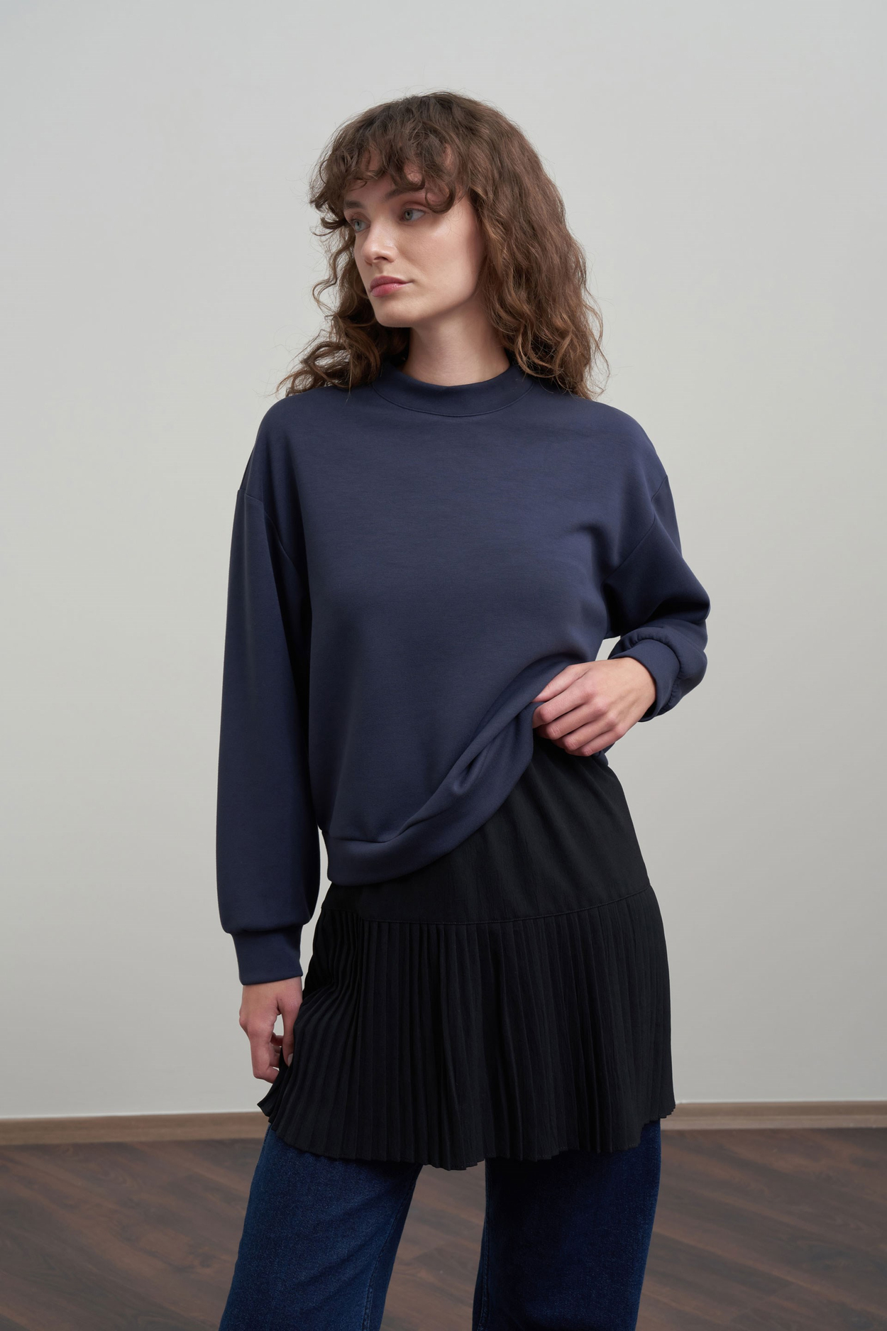 Black-Pleated Short Shirt Skirt