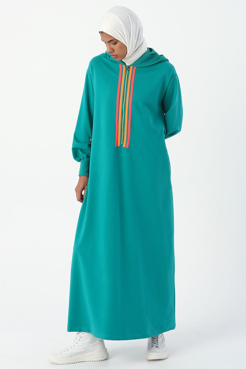 Robe à capuche détaillée à rayures émeraude et fluo