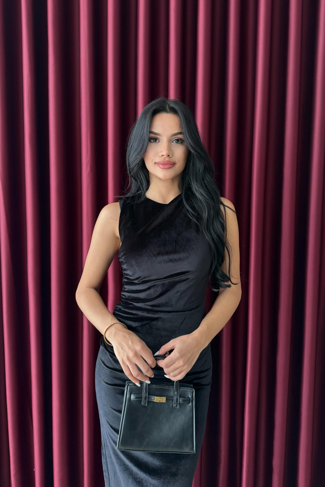 Drapeli Kadife Elbise - SİYAH