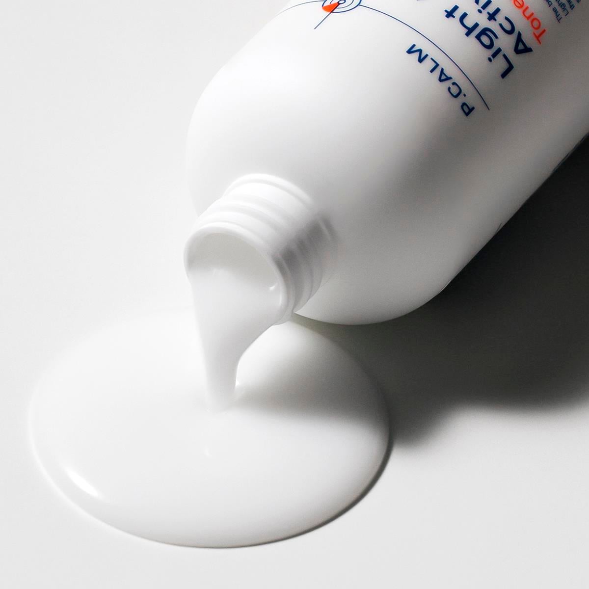 Traneksamik Asit İçeren Akne Skarı Ve Leke Karşıtı, Yenileyici, Yaşlanma Karşıtı Light Active Tonik 200ml