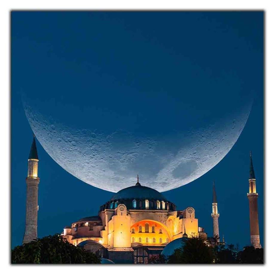 AYASOFYA CAMİİ VE AY DİNİ KANVAS TABLO ürününe, KANVAS TABLOLAR kategorisinden hemen satın alabilirsiniz.