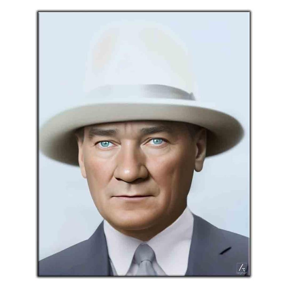 BEYAZ ŞAPKALI VE TAKIM ELBİSELİ MUSTAFA KEMAL ATATÜRK KANVAS TABLO ürününe, KANVAS TABLOLAR kategorisinden hemen satın alabilirsiniz.
