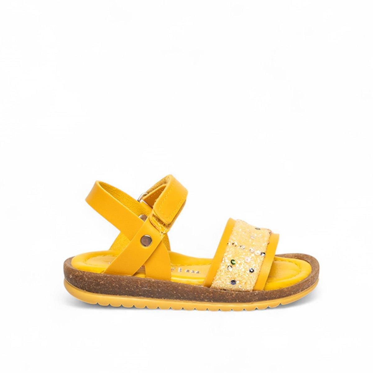Genel MarkalarGenel Bebe Sandalet 701 Sarı