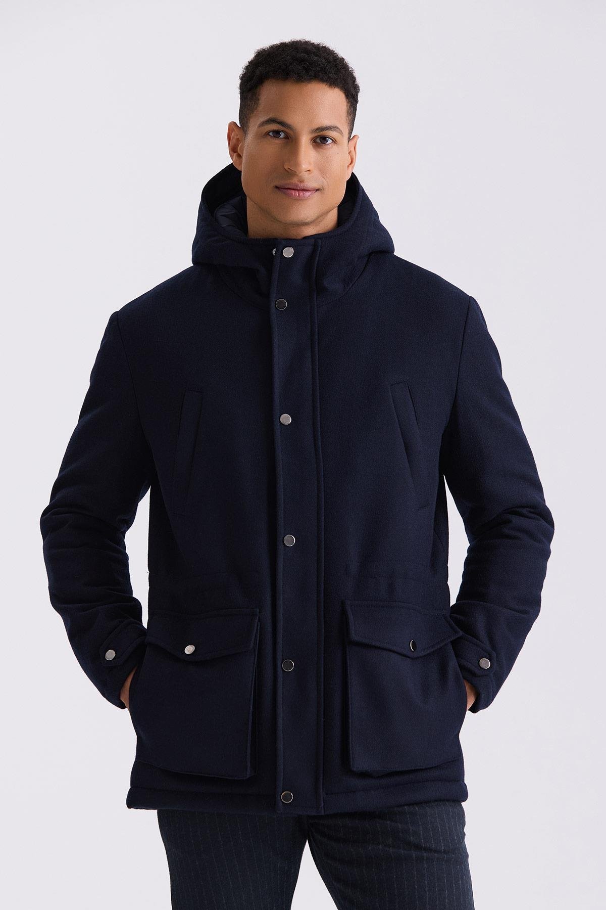 Lacivert Comfort Fit Kapüşonlu Yünlü Mont