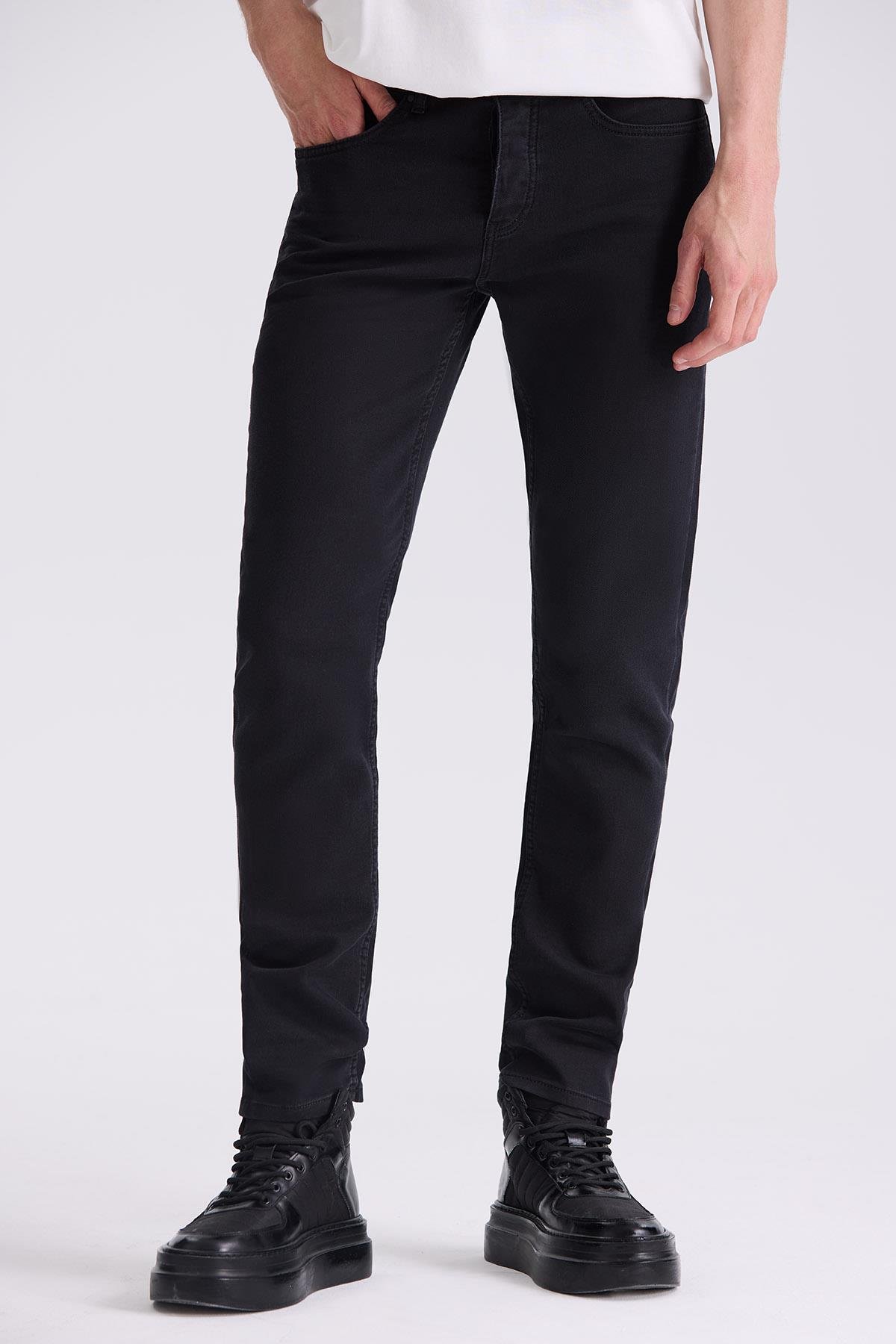 Siyah Slim fit Pamuklu Düz Yıkamalı Jean Kot Pantolon