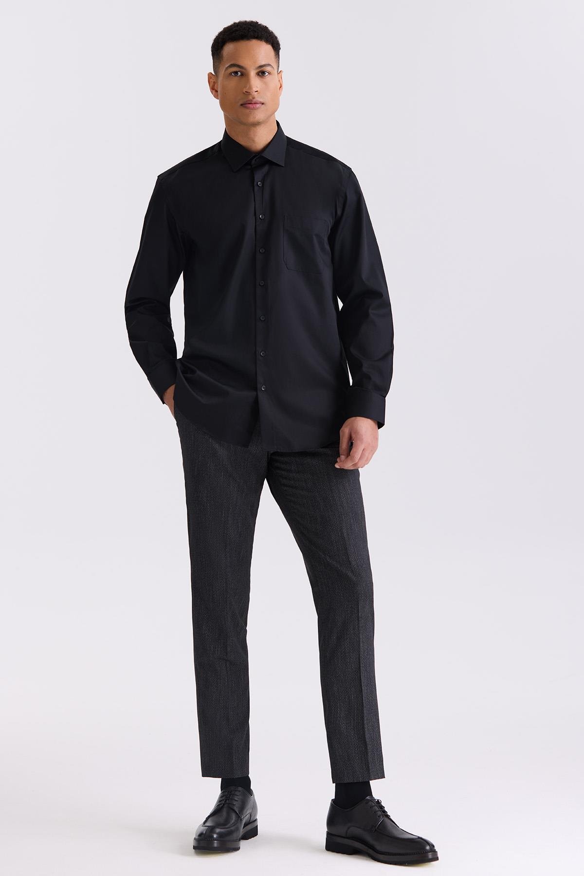 Siyah Classic Fit %100 Pamuk Gömlek
