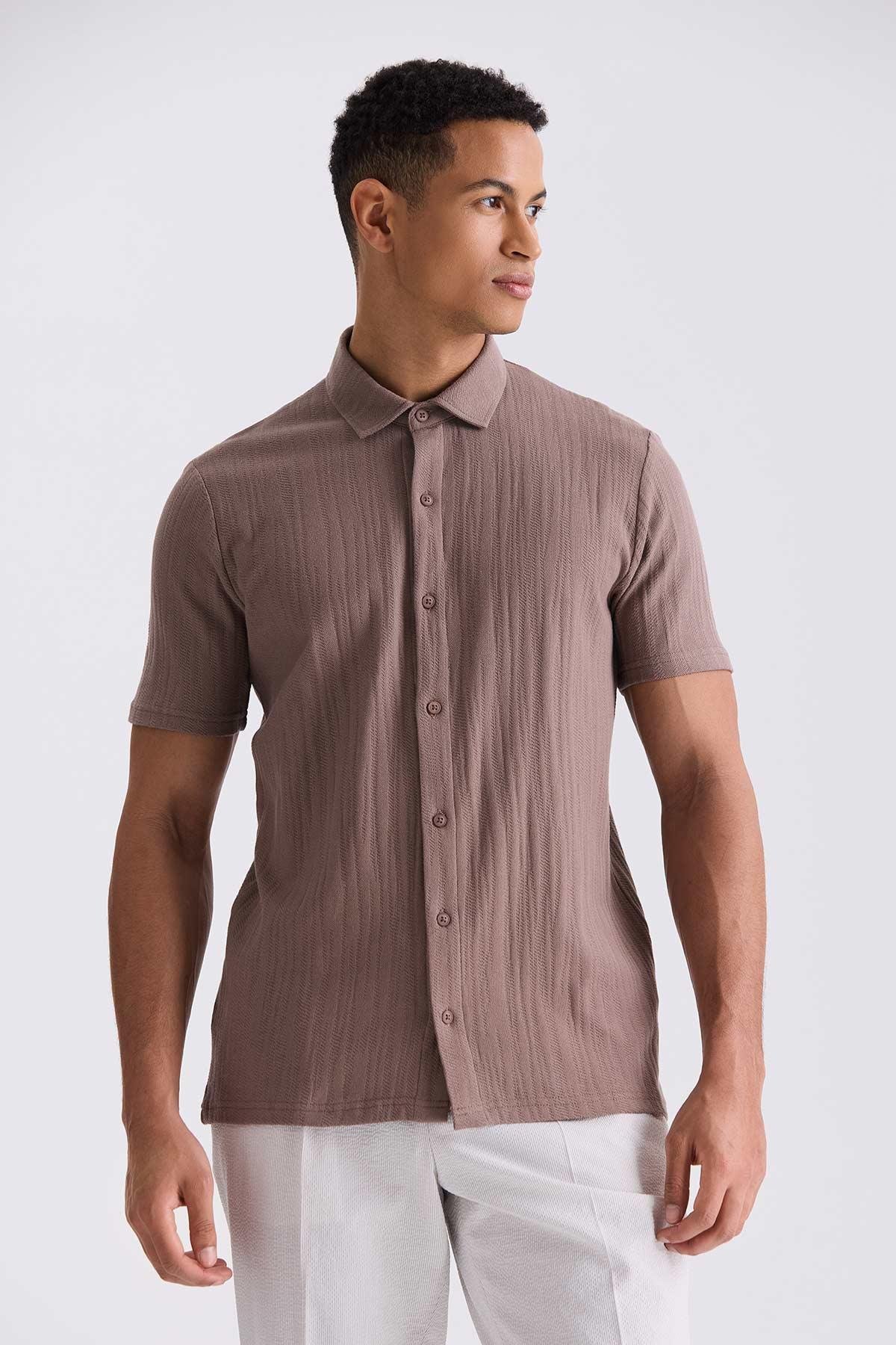 Bej Slim Fit Düğmeli Gömlek Yaka T-Shirt