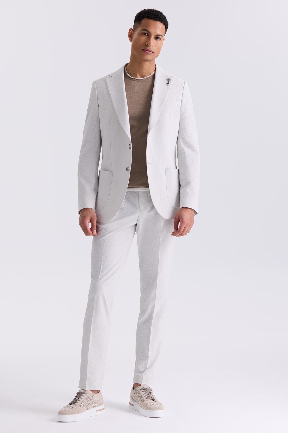 Dar Kalıp - Slim Fit Serili Takım Elbise-Jakamen  Sivri Yaka  Serili• Takım ElbiseJakamen