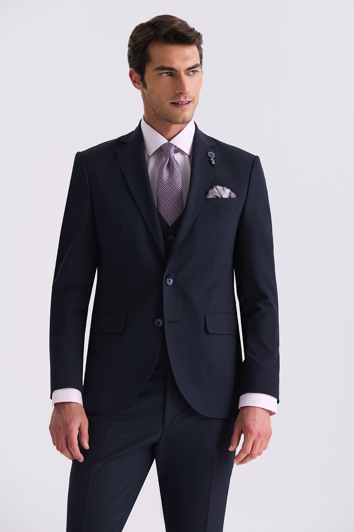 Dar Kalıp - Slim Fit Serili Takım Elbise-Jakamen  Mono Yaka  Serili• Takım ElbiseJakamen
