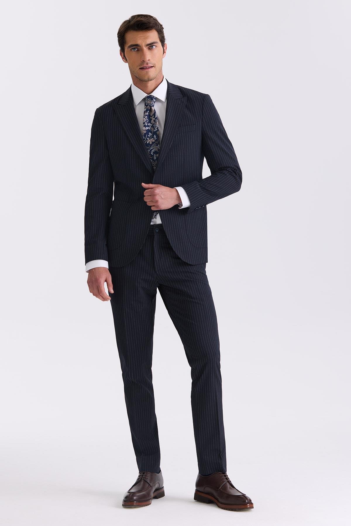 Lacivert Slim Fit Sivri Yaka Strech Çizgili Jogger Takım ElbiseSlim Fit Takım ElbiseJakamen