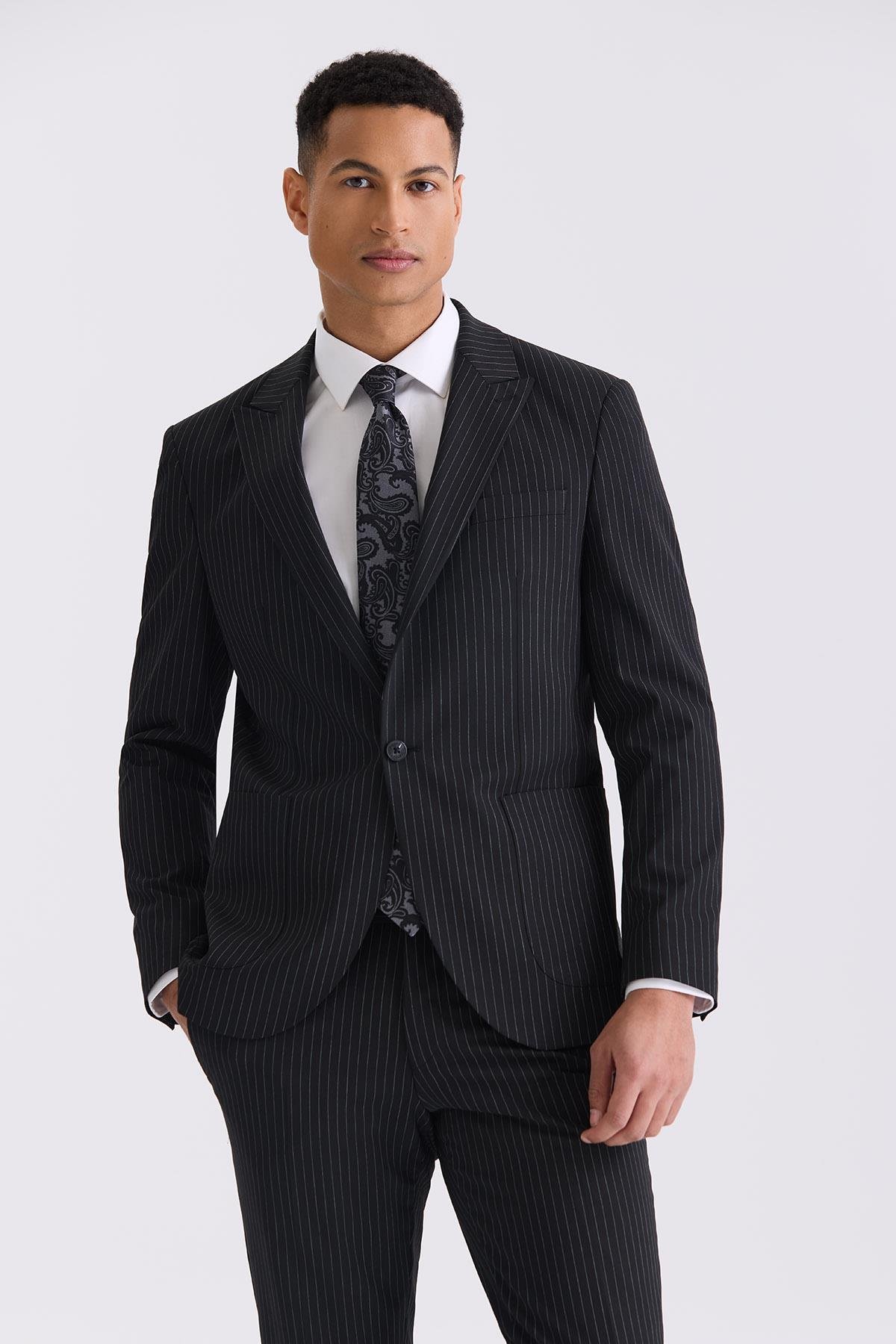Siyah Slim Fit Sivri Yaka Strech Çizgili Jogger Takım ElbiseSlim Fit Takım ElbiseJakamen