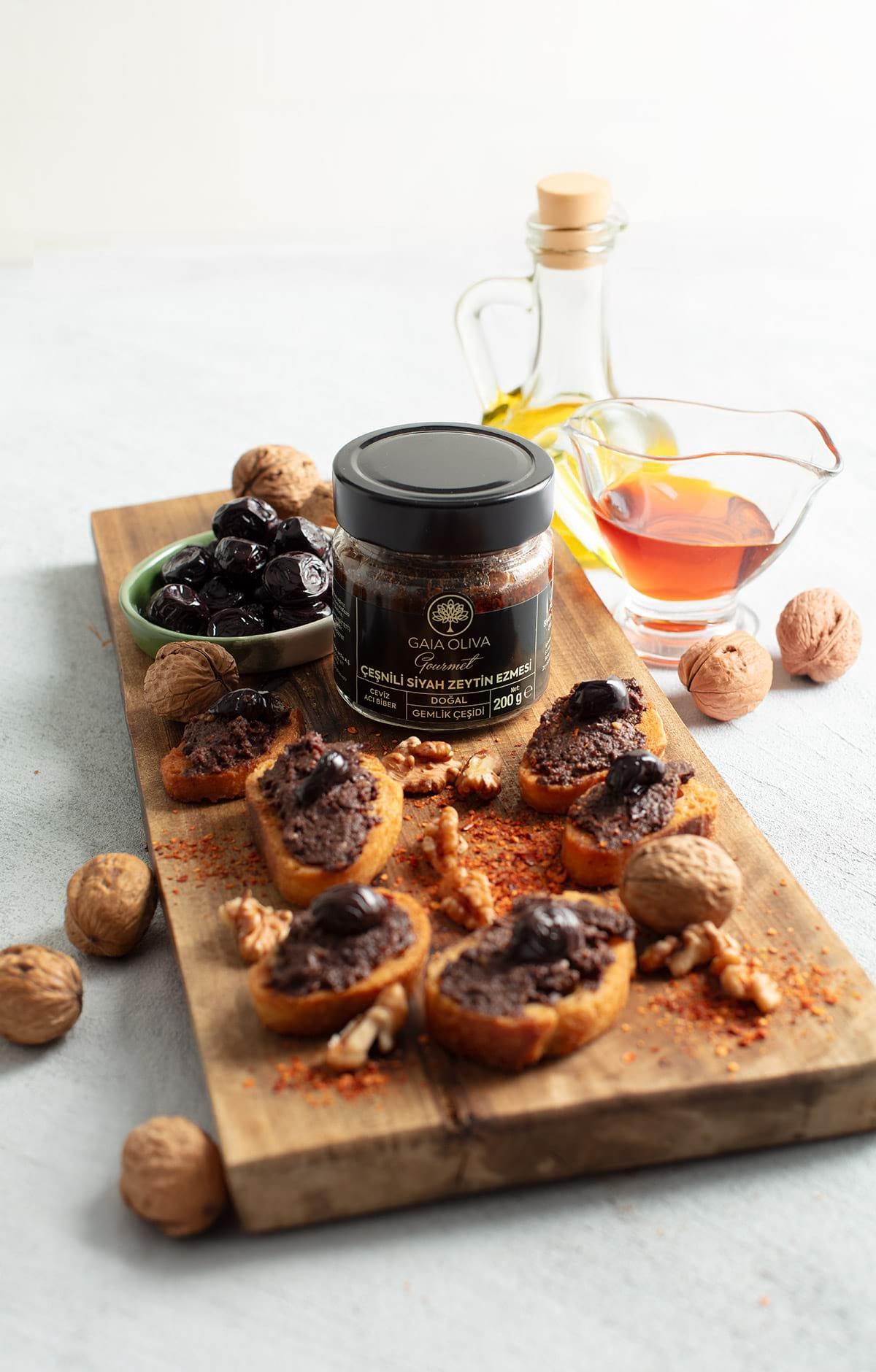Çeşnili Siyah Zeytin Ezmesi, 200 gr