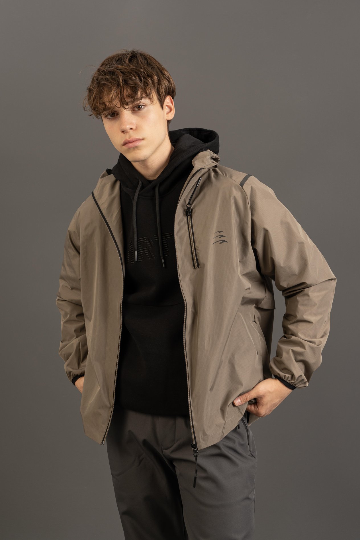 Maraton Active Regular Erkek Kapşonlu  Reglan Kol Koşu Kakao Yağmurluk 21663