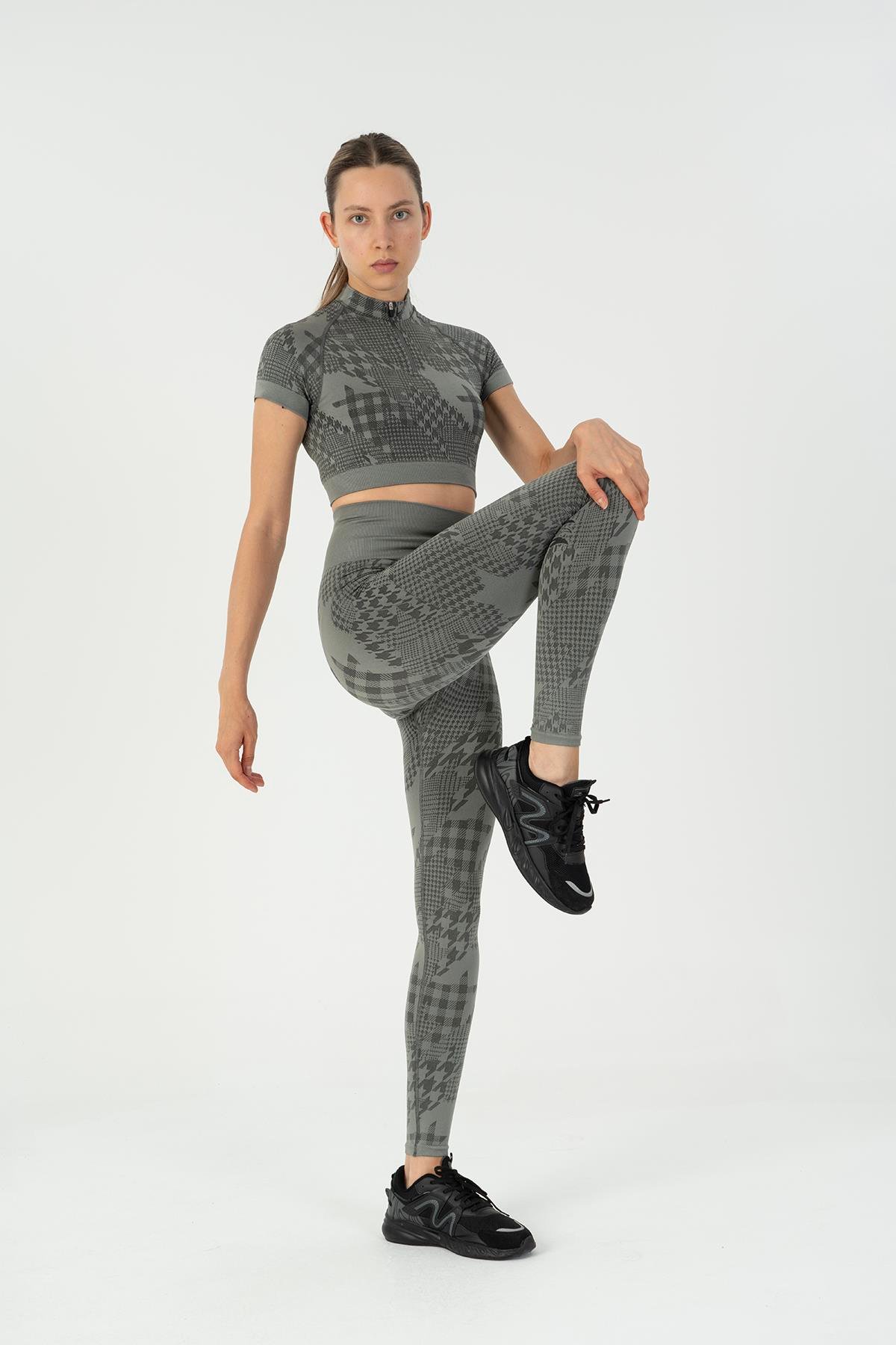 Maraton Active SlimFit Kadın  Tayt  Fitness Siyah Tayt 812101