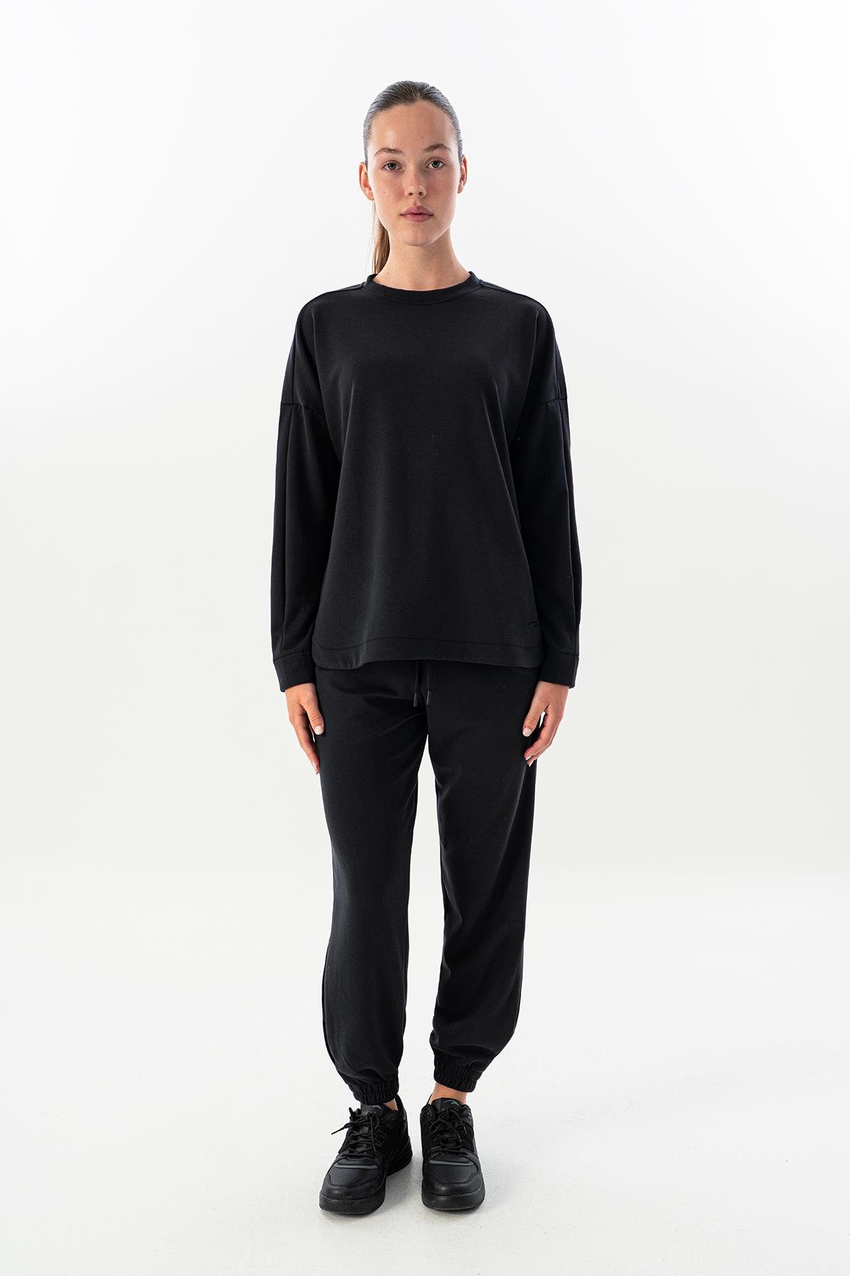 Maraton Comfort Kadın Bisiklet Yaka  Düşük Kol Siyah Sweatshirt 23914