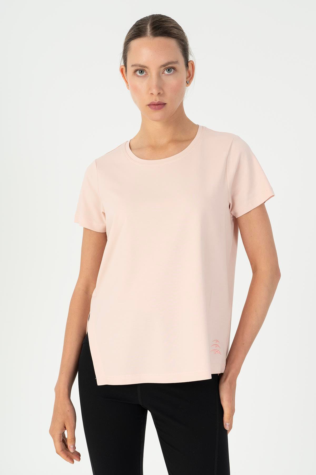 Maraton Sportswear Regular Kadın Bisiklet Yaka  Takma Kol Basic Pudra T-shirt 23031