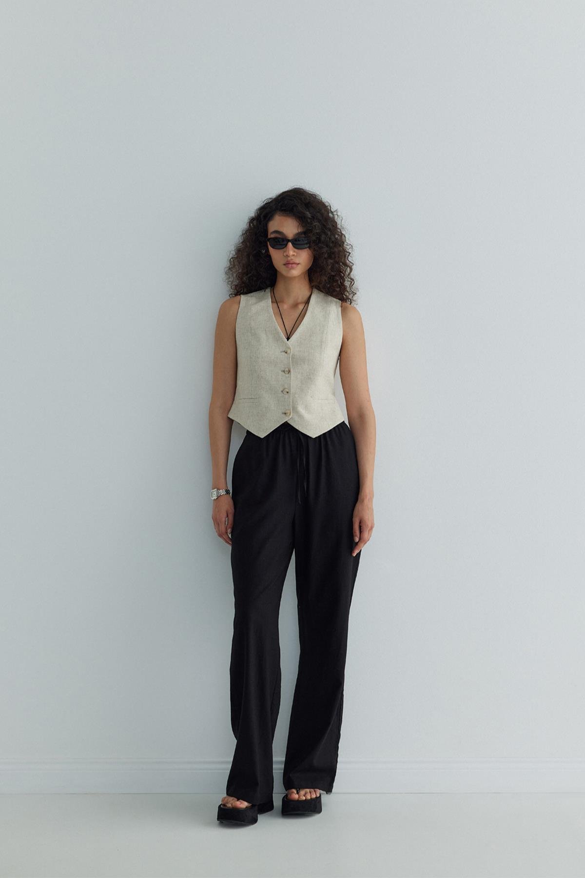 Gabriel Buttoned Linen Vest