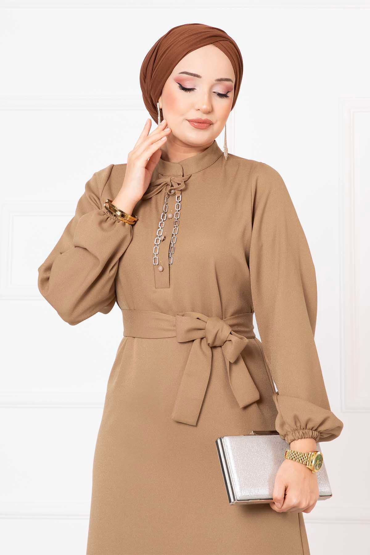 Düğme Detaylı Seyyar Kemerli Elbise Camel