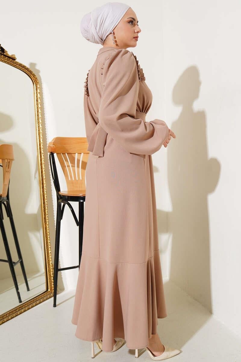 Omuz Pileli Taşlı Elbise Camel