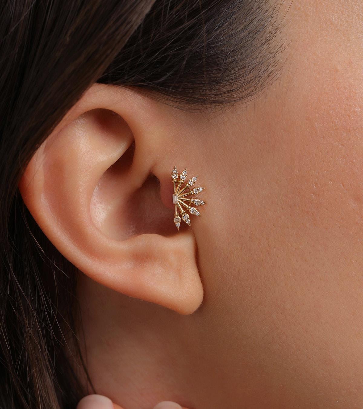 Taşlı Yelpaze Piercing (Tragus)