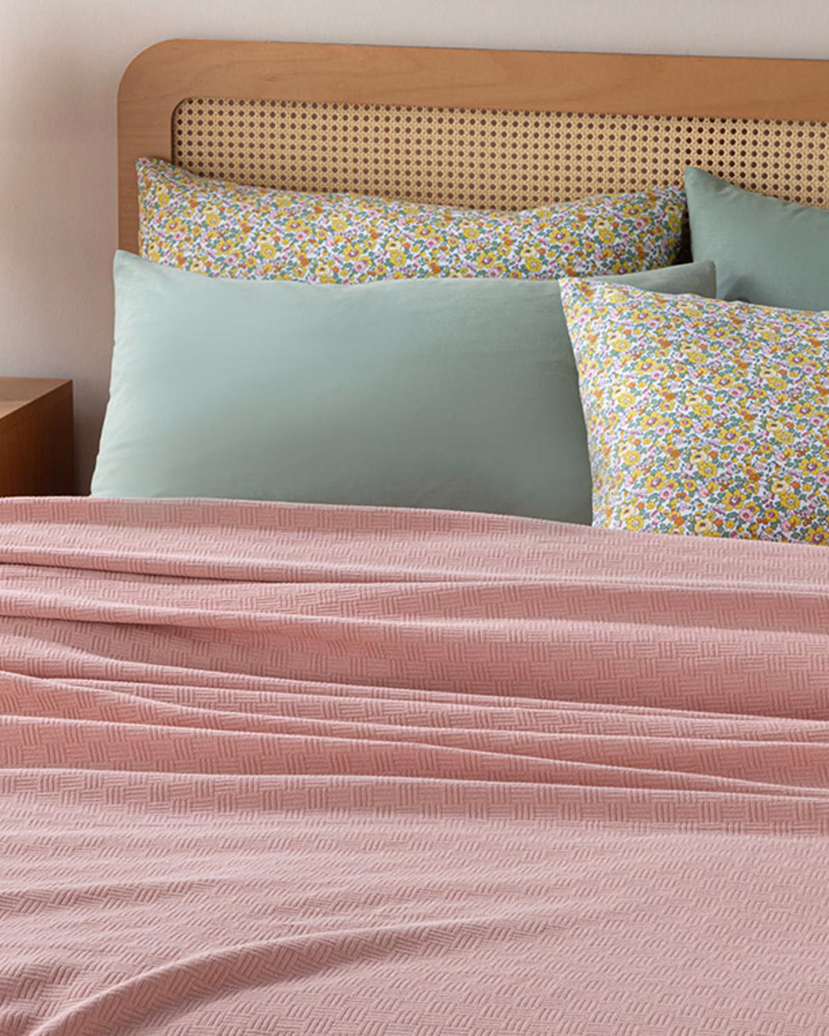 Plain Cottony King Size Summer Blanket 220x240 cm Pink