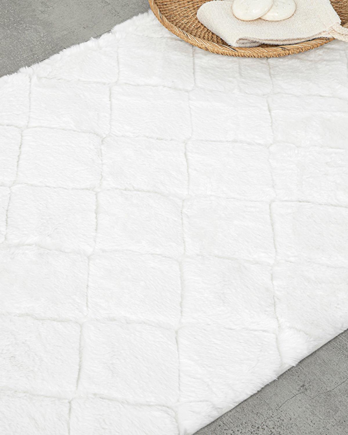 Soft Touch Rabbit Plush Bathroom Mat 60x90 cm White