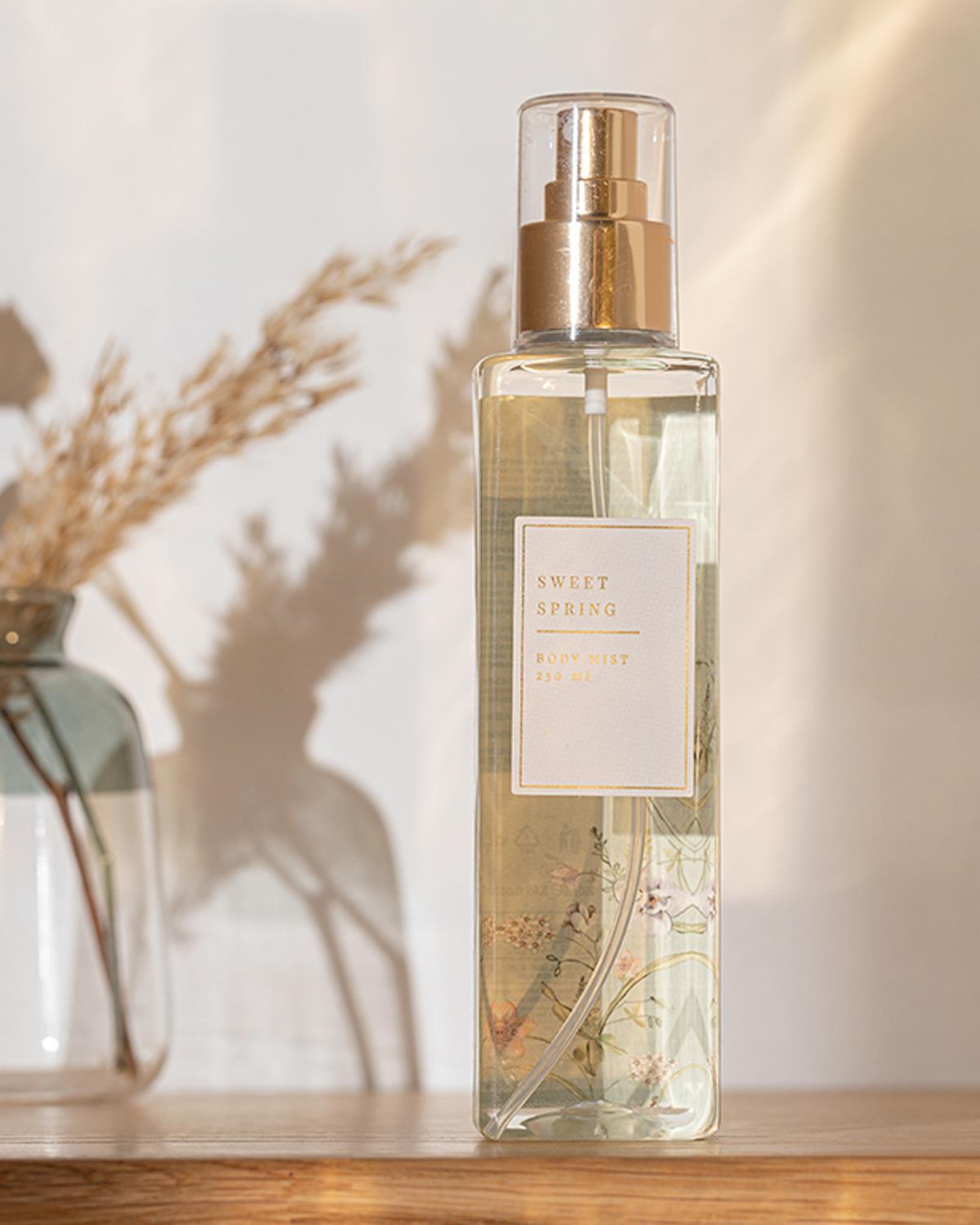 Sweet Spring Parfum De Corp, Parfumat, 250 Ml, Ecru