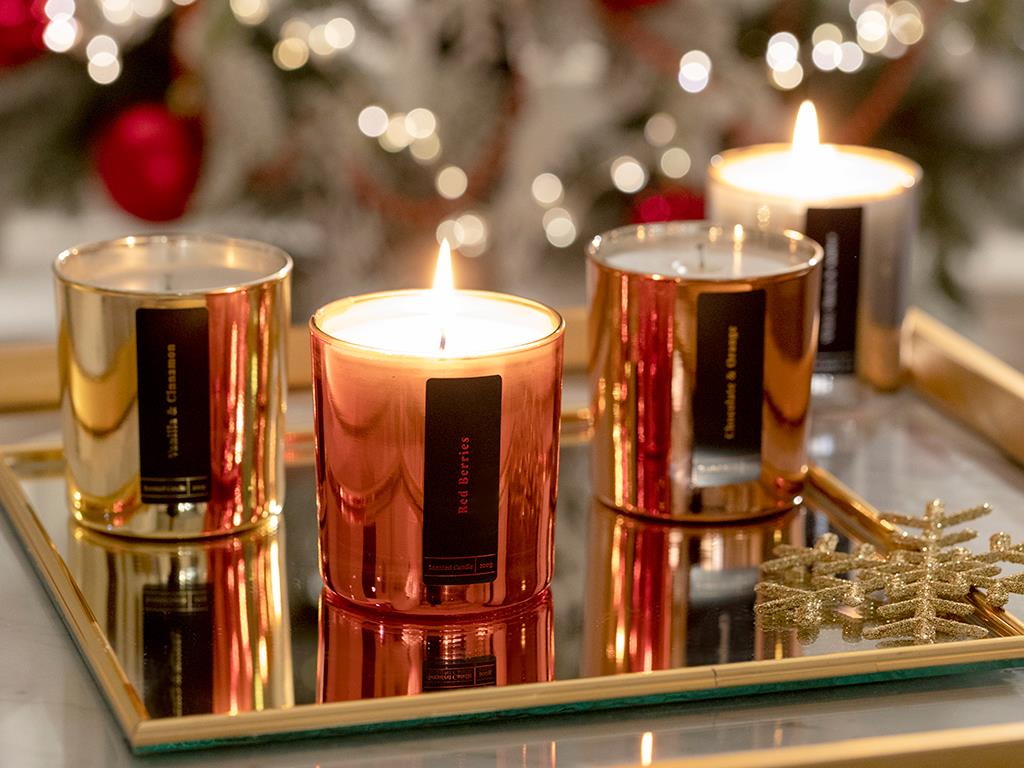 Vanilla & Cinnamon Scented Candle 210 gr Gold