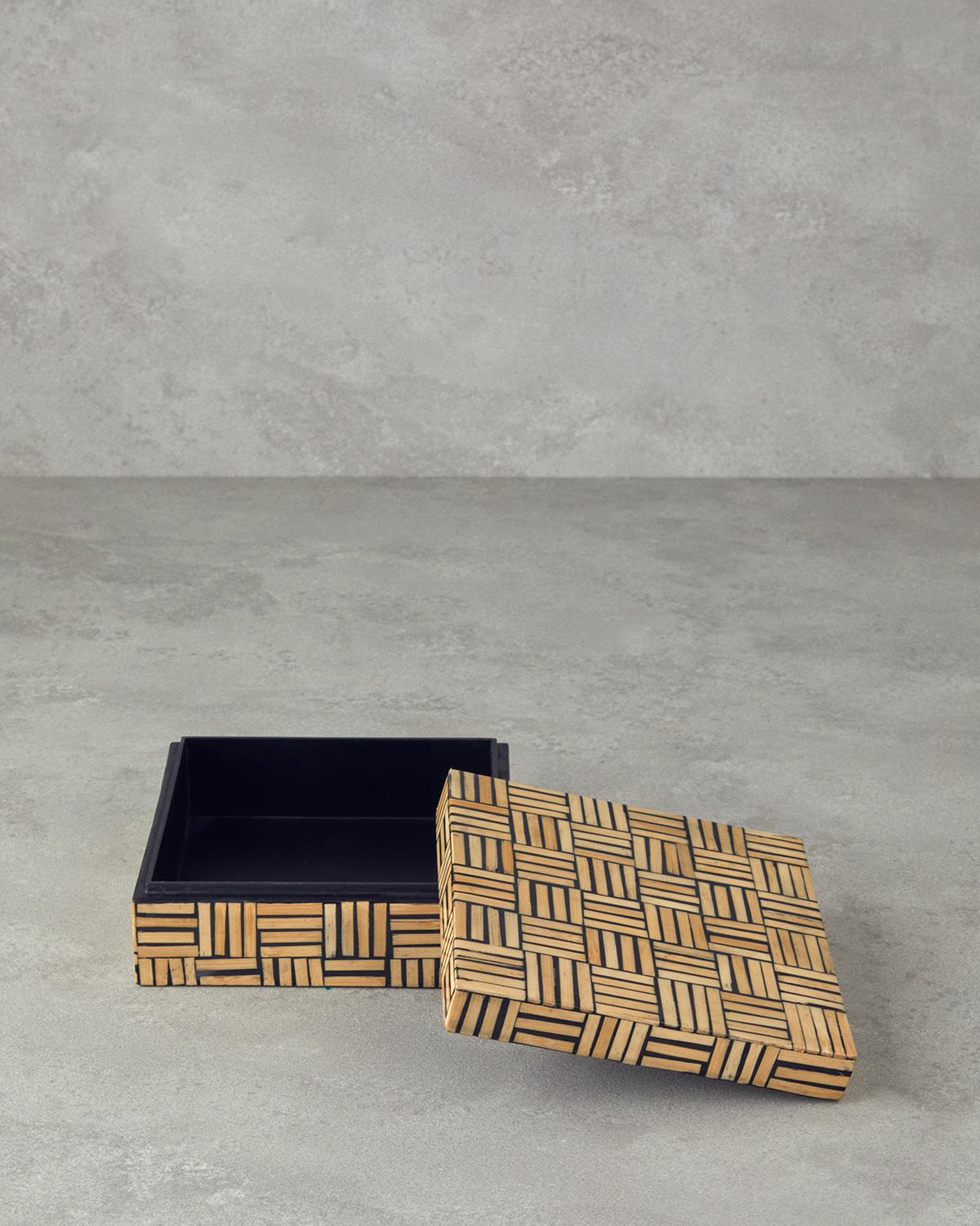 Boho Stripe ДЕКОРАТИВНА КУТИЯ Бамбук 15x15x4 cm Естествен
