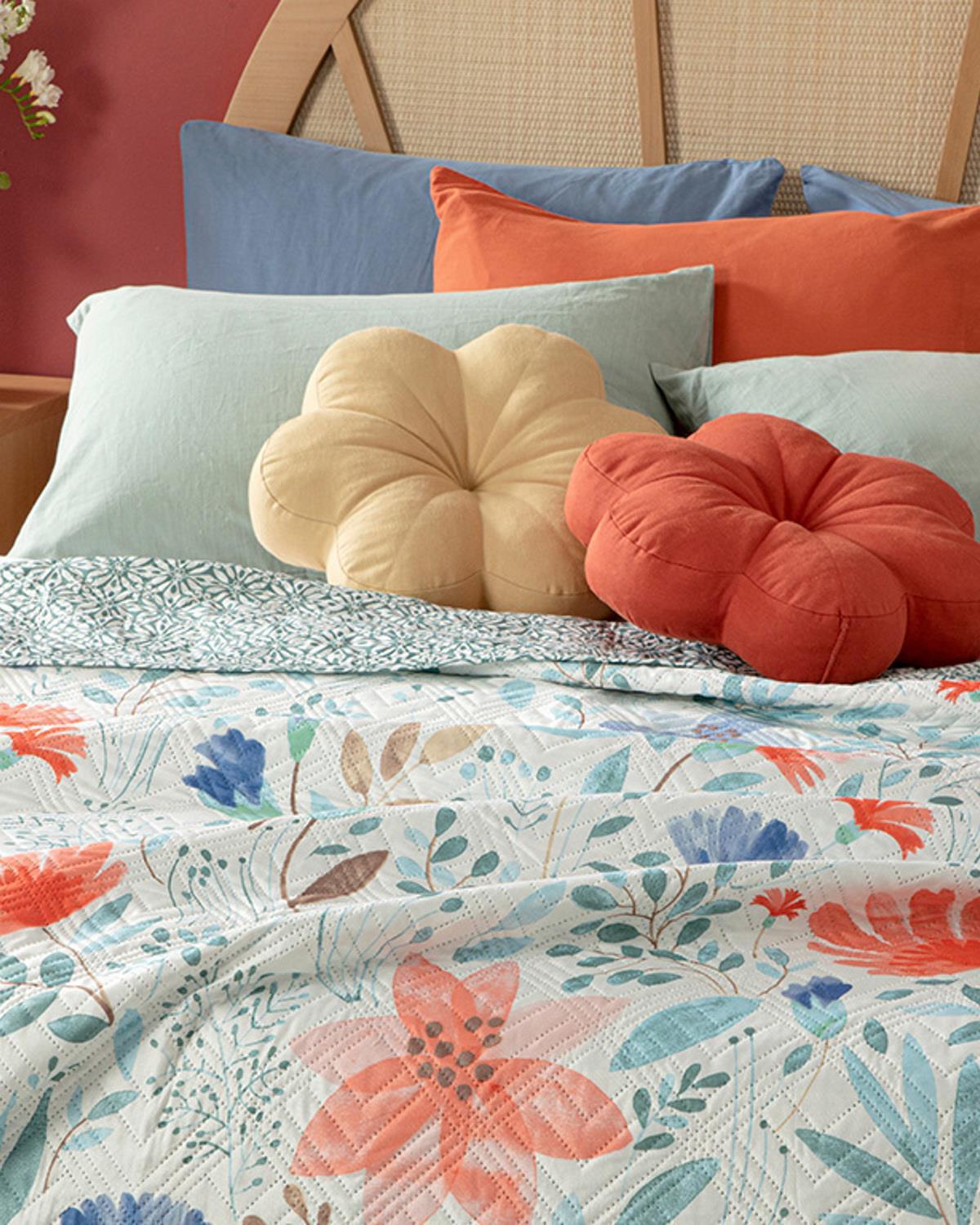 Clove Posy Многофункционално Покривало Кралски размер 240x220 см Селадон