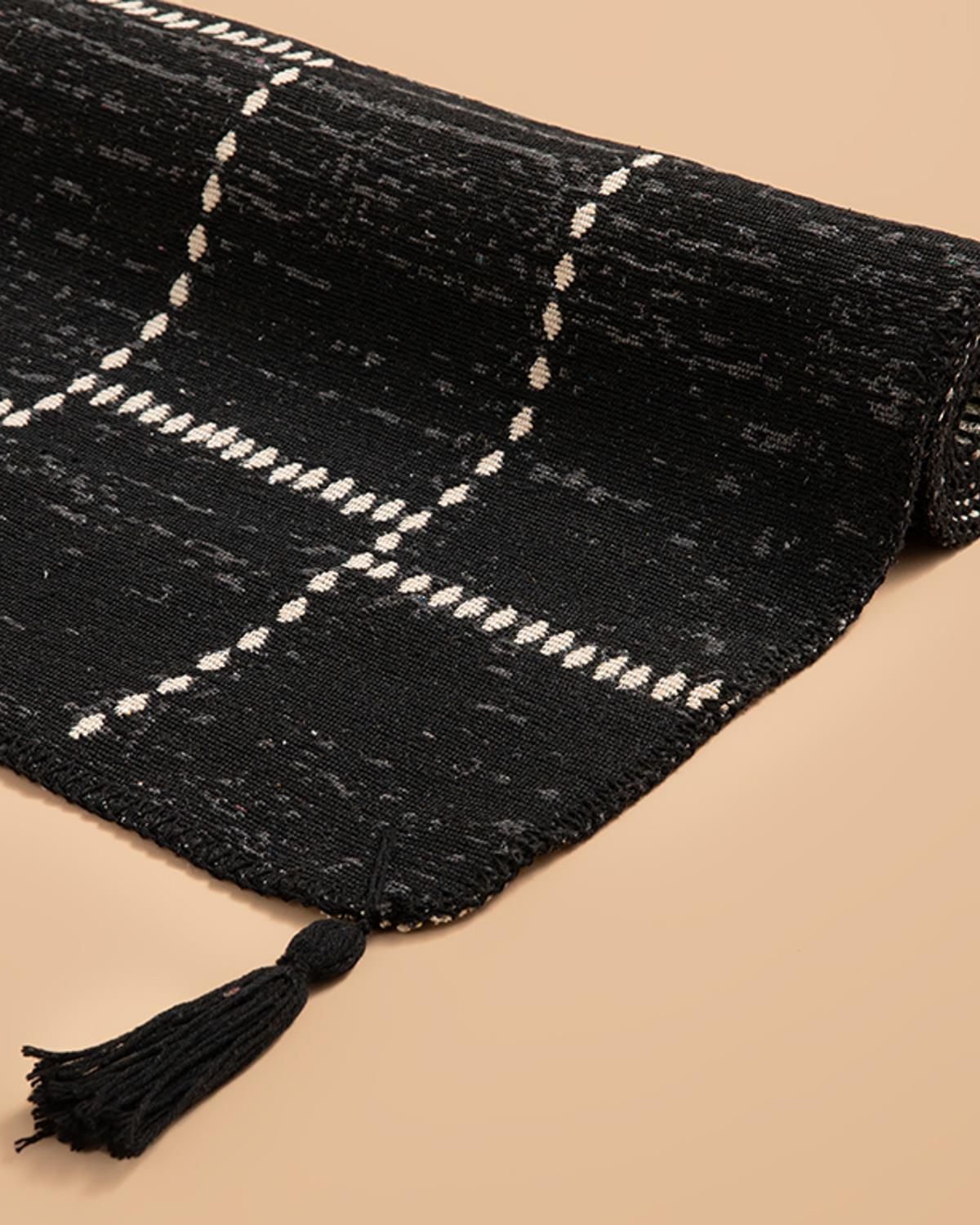 FancyNia Weaved Rug 80x150 cm Cream - Black