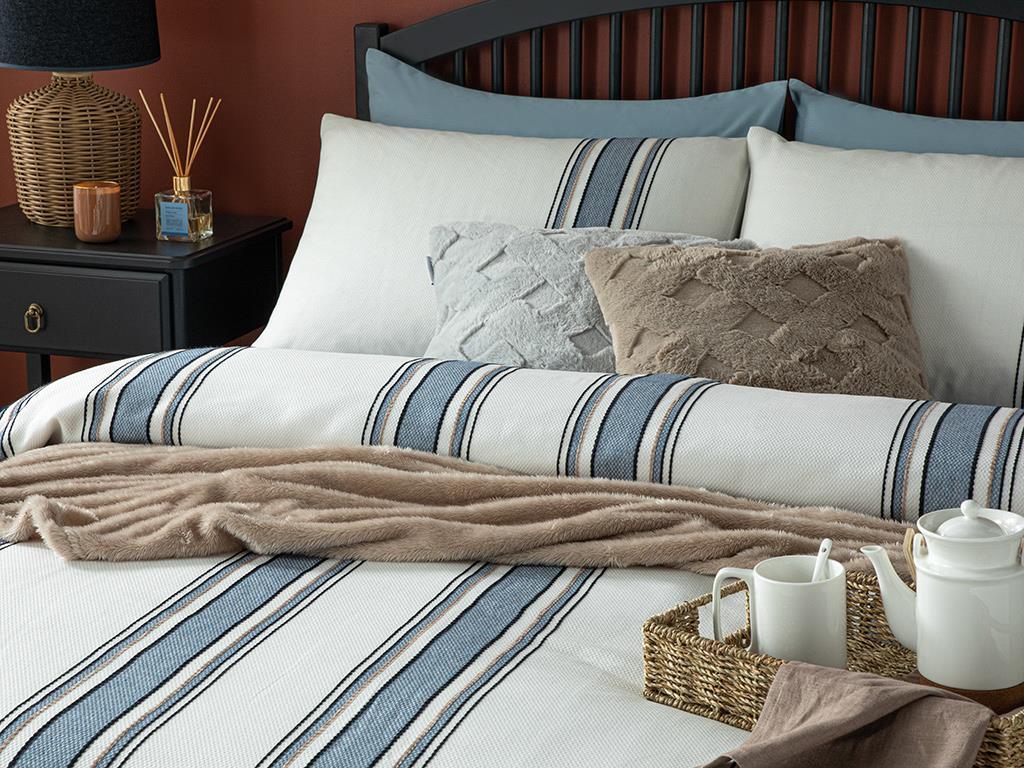 Fine Lines Chenille Paint Yarn Super King Duvet Cover Set 260x220 cm Beige-Blue