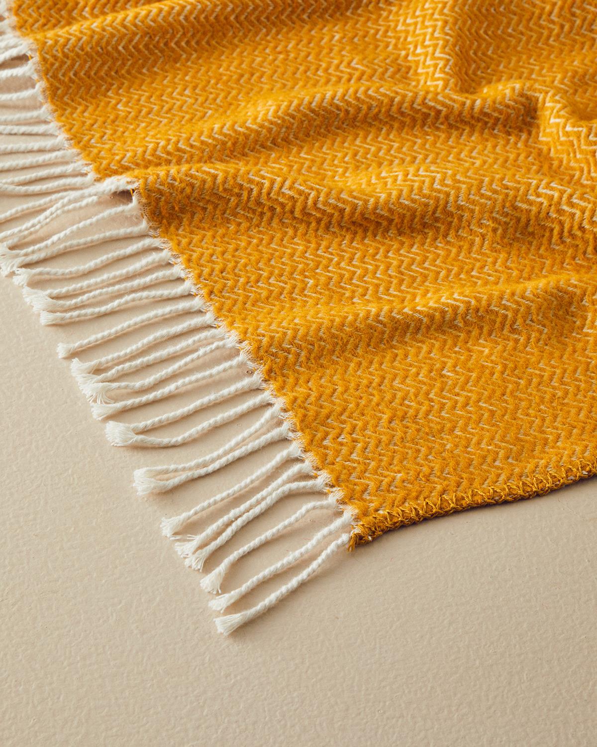 Lucent Chair Shawl 130x170 cm Mustard