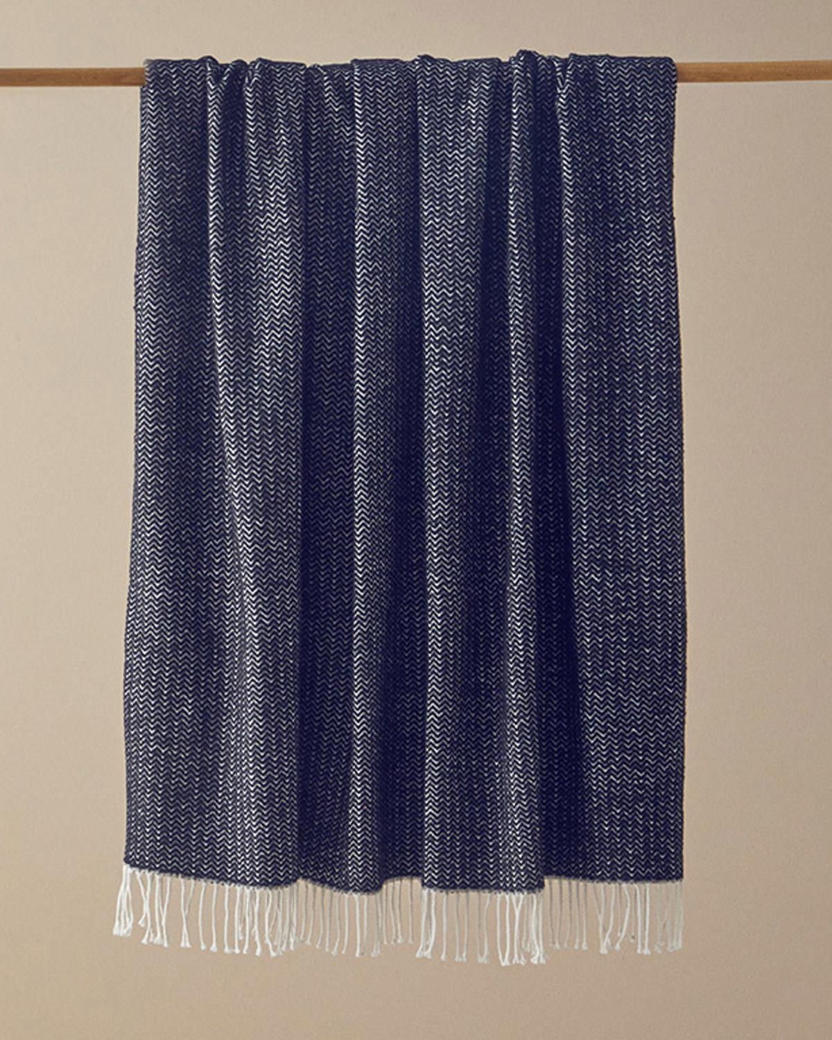 Lucent Chair Shawl 130x170 cm Black