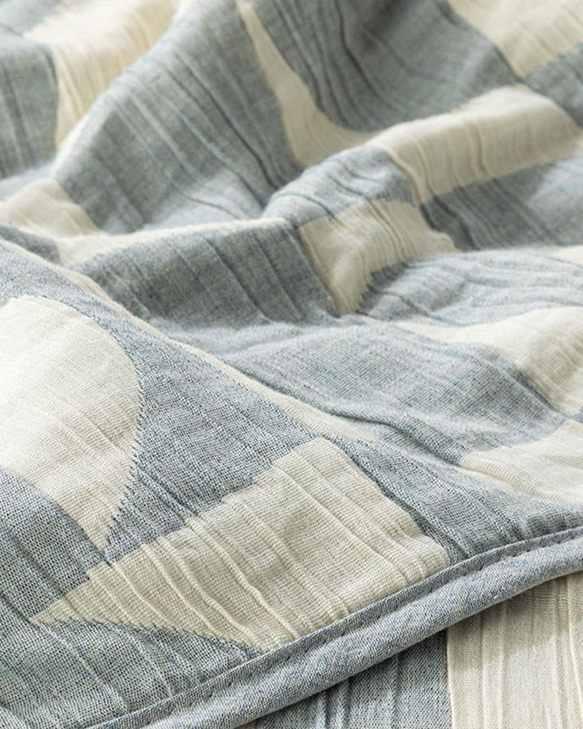 Shape Sections Padded Jacquard Double Bed Quilt Set 240x260 cm Blue