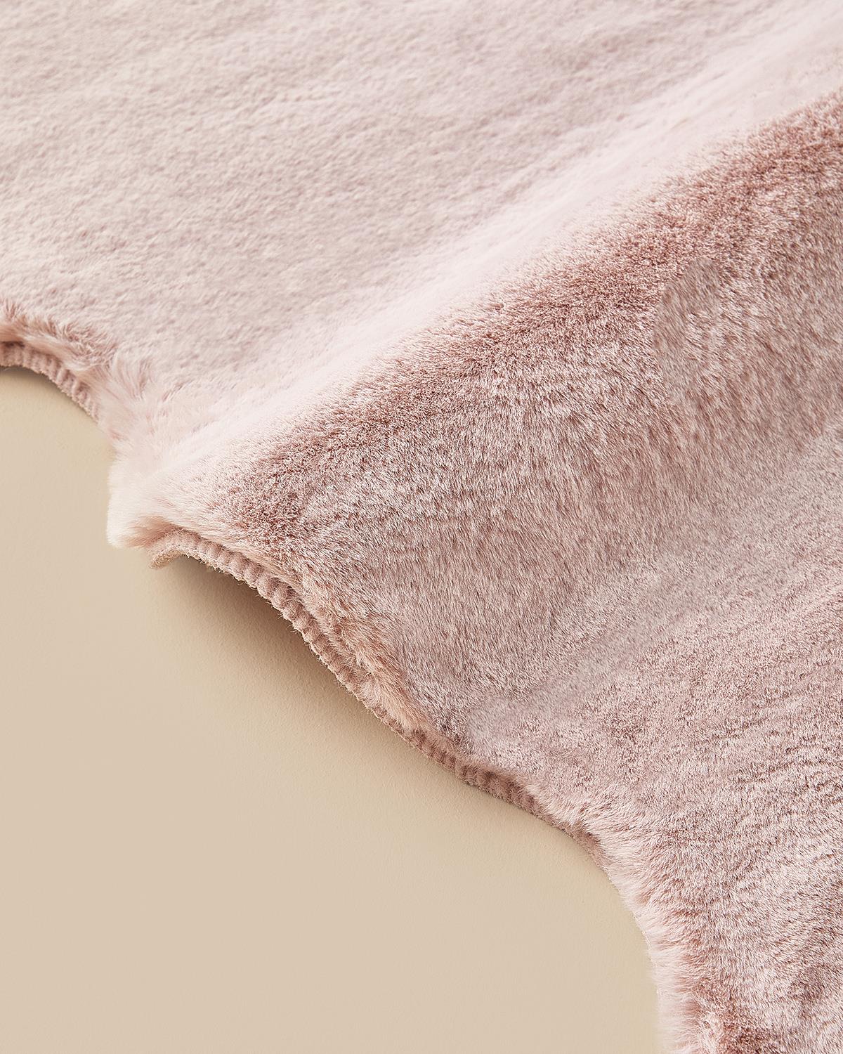 Soft Touch Rabbit Plush Fake  Fur 60x90 cm Powder