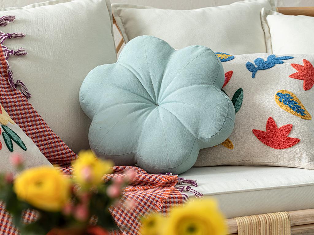 Summer Bloom Decorative Cushion 40 cm Mint