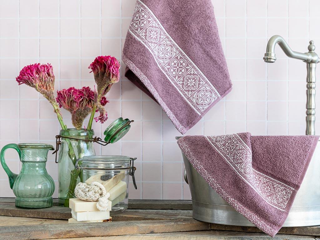 Tiles ХАВЛИЯ ЗА ЛИЦЕ Жакардов 50x80 cm Damson