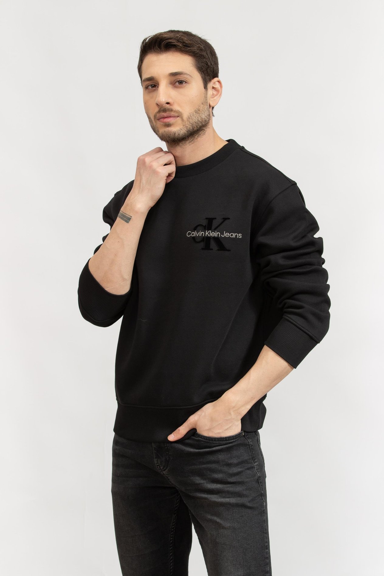 calvin-klein-erkek-bisiklet-yaka-sweat-f5e4-4.jpg