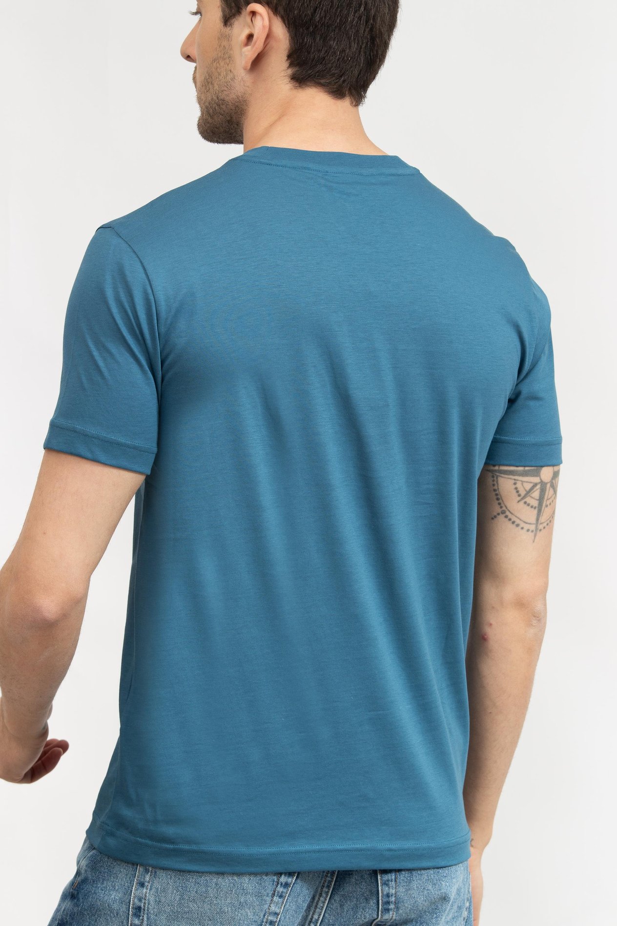 calvin-klein-erkek-bisiklet-yaka-t-shi-6241ae.jpg