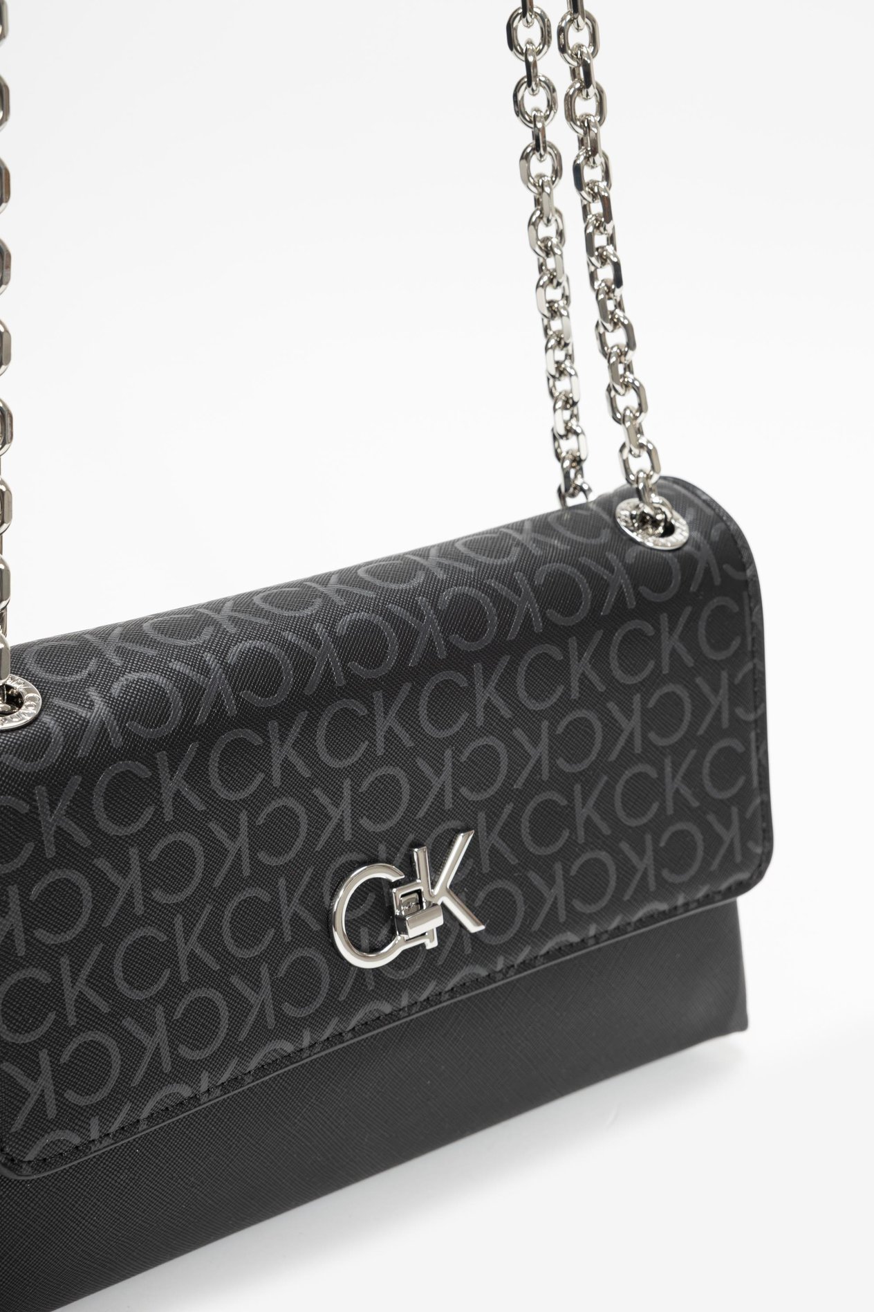 Calvin Klein Kadın Omuz Çantası