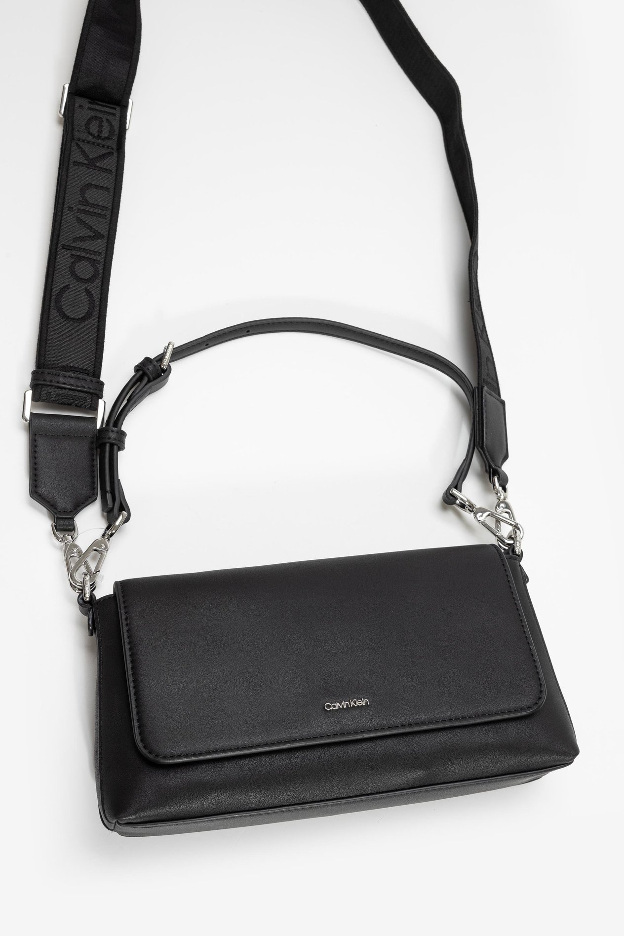 calvin-klein-kadin-omuz-cantasi-985d-3.jpg